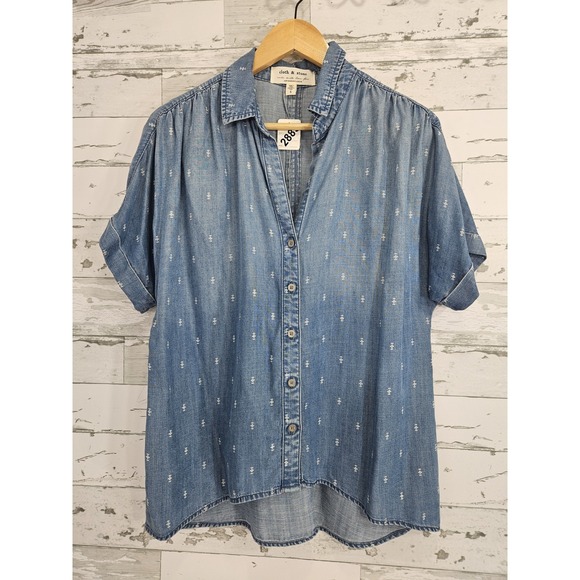 cloth & stone Tops - Cloth Stone Anthropologie Womens Small Chambray Button Up Shirt Geo Print